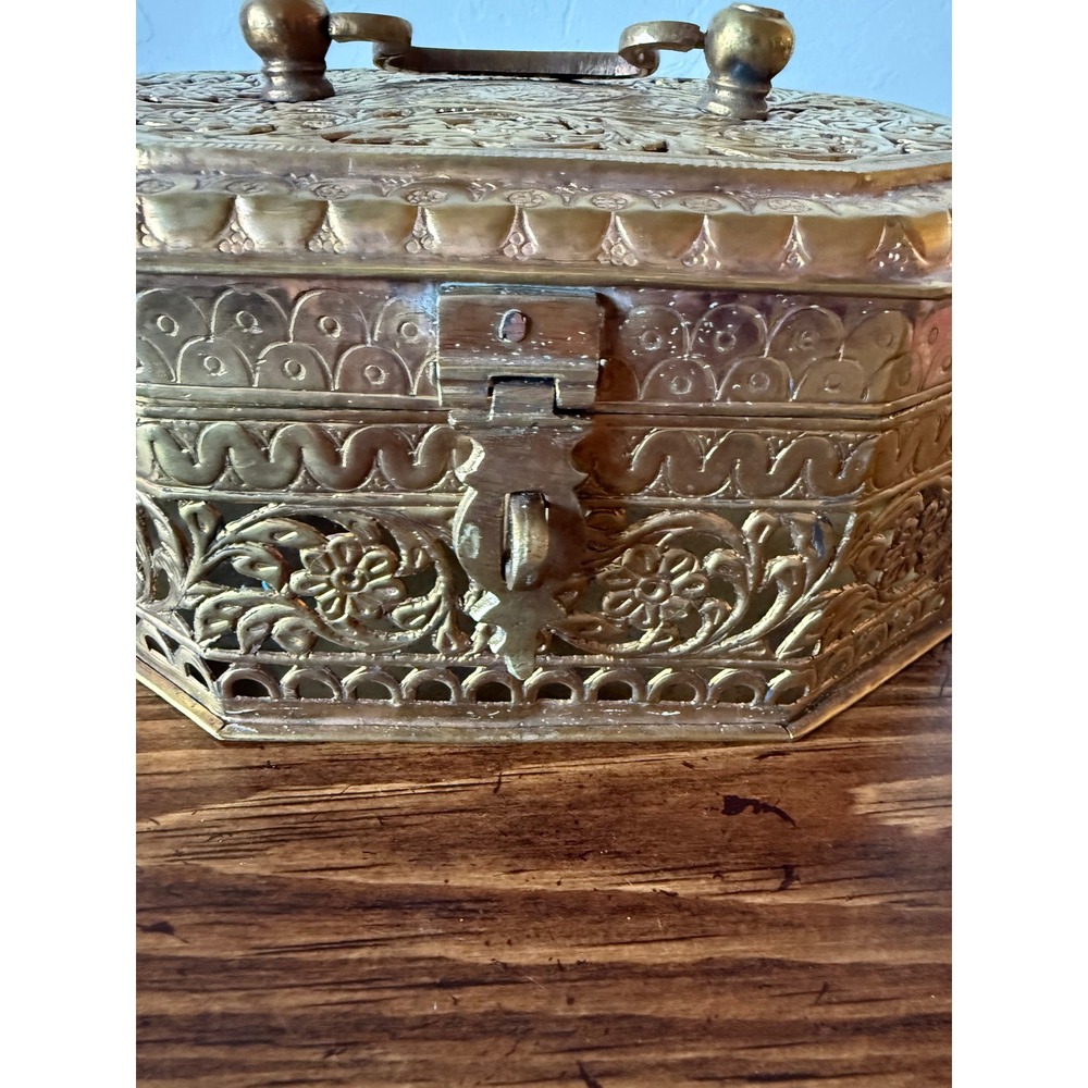 Vintage Brass Octagon Trinket Box - Ornate  Mughal Jewelry or Trinket Box - Picture 2 of 13